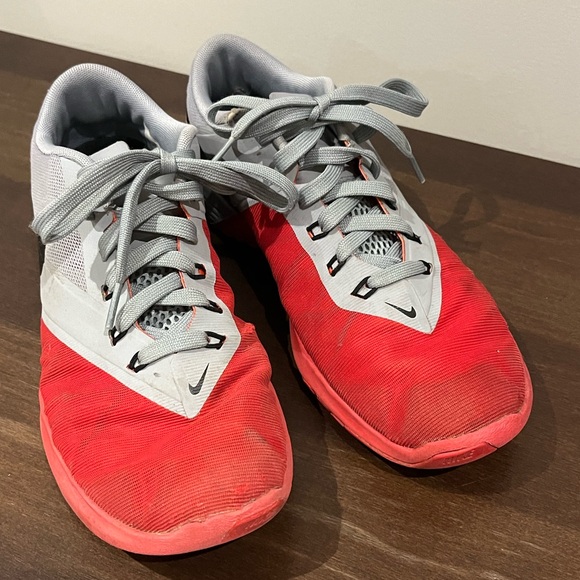 MENS RUNNING SHOE - Picture 2 of 8